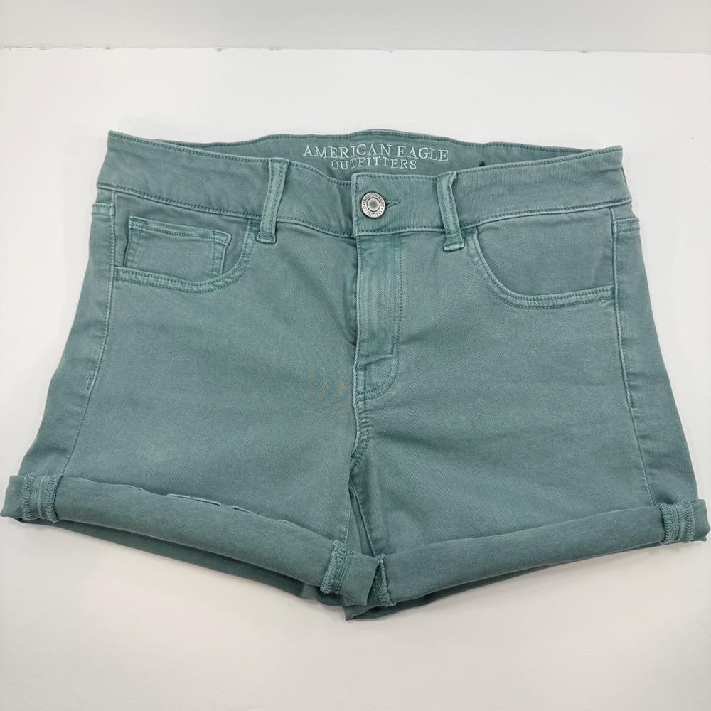 American Eagle Midi Twill-X Super Stretch Shorts Sage Green Women’s Size 10
